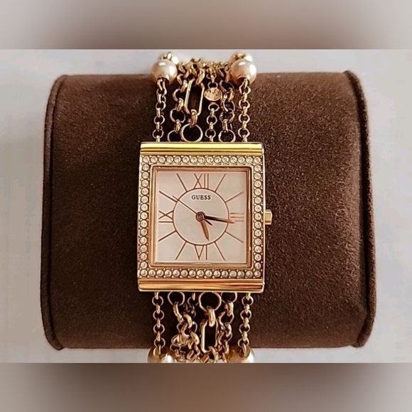 Guess W0140L3 women's Rose Gold Jewel Watch Collection, Silk Bracelet Timeless - Picture 5 of 8